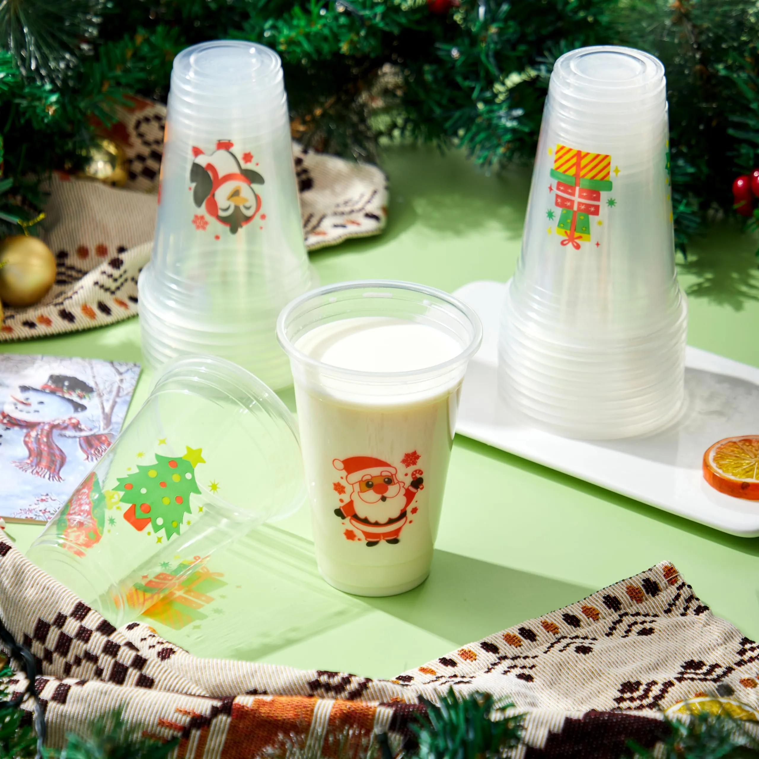 https://www.joyfy.com/wp-content/uploads/2023/11/36Pcs-12oz-Merry-Christmas-Disposable-Clear-Plastic-Coffee-Cups-3.webp